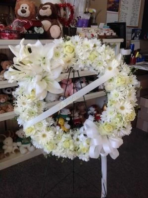 Funeral Flowers Wreath in all White with Lilies