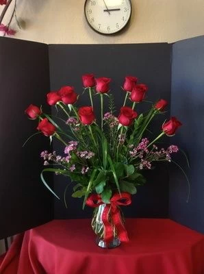 1 Dozen Long Stem Red Roses