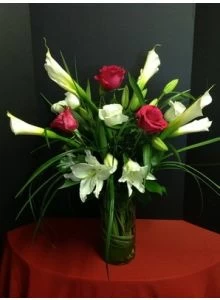 Calla Lilies and Roses Flower Bouquet