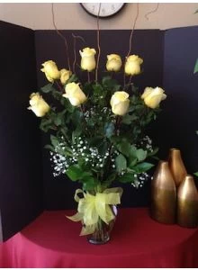 Dozen Yellow Roses with Curly Willow