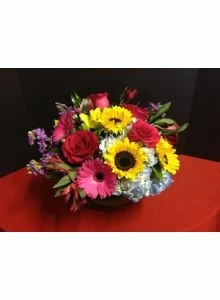 Fun Sensation of Roses and Sunflowers