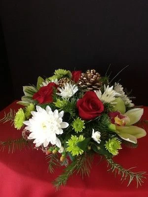 Christmas Centerpiece, Christmas flowers, holiday arrangement