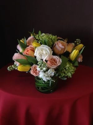 Peaches and Cream Flower Delight